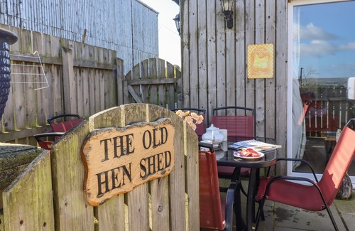 Ingrow Cottage | THE OLD HEN SHED, pet friendly, with hot tub in Haworth