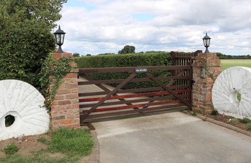 Storwood Cottage | The Old Mill Hideaway