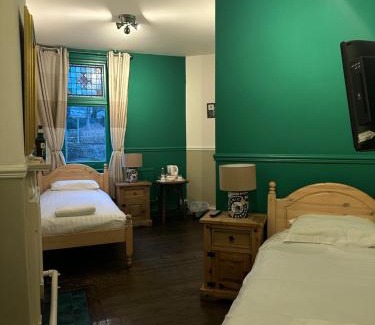 Ashover Hotel | The Old Poets' Corner