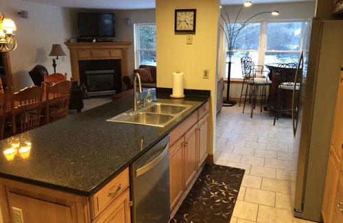 Ellicottville Villa | The open layout Crown Suite walkable to restaurants and Holiday Valley.