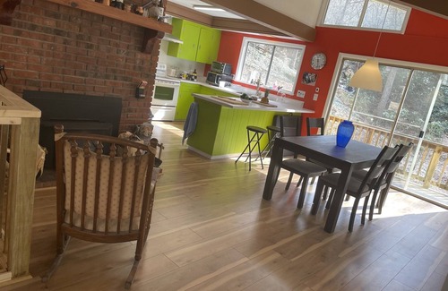 Andrews House | The Orange House, Your Creekside Mountain Getaway!
