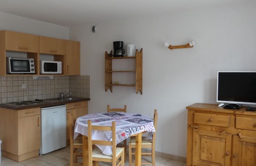Le Bourg-d'Oisans Apartment | The orange lilies - ideal location for cyclists 4km from village of oisans