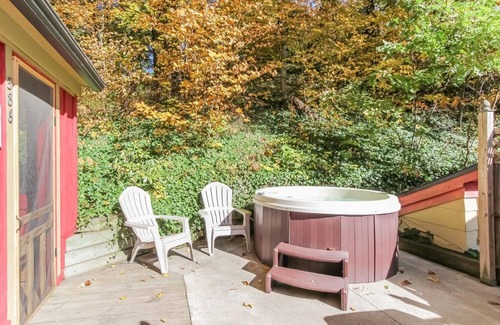 Saugatuck Cottage | The Oriole