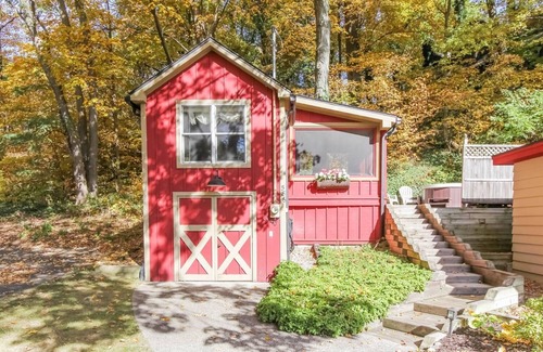 Saugatuck Cottage | The Oriole