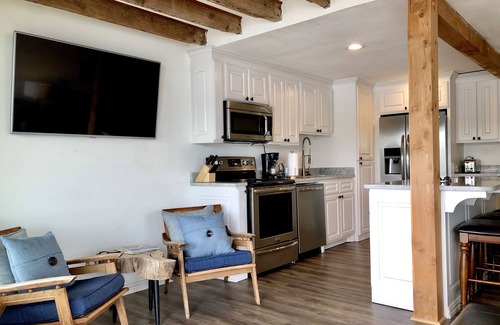 Rockwell Condo | The Overlook at Lake Hamilton - Contemporary Design, Private Deck & Boat Slip!