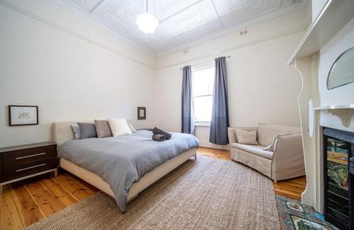 Hyde Park House | The Oxford Hyde Park 4BR Cottage