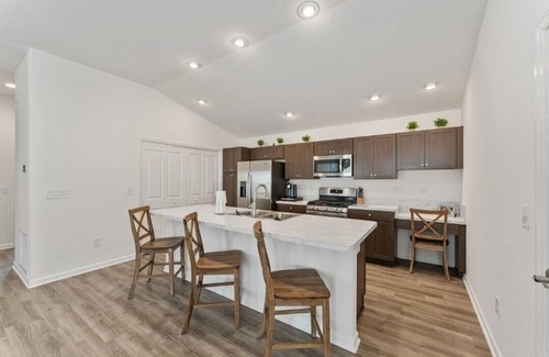 Okahumpka House | The Palm Tree Pad - 3/2 Home