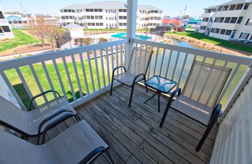 Rehoboth Beach House | The Palms * 2BR LUXURY CONDO w FREE POOL ACCESS - Sleeps 7