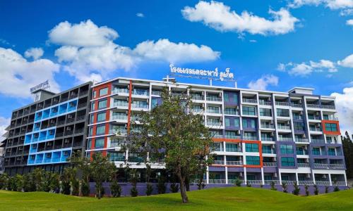 Kathu Hotel | The Par Phuket Hotel