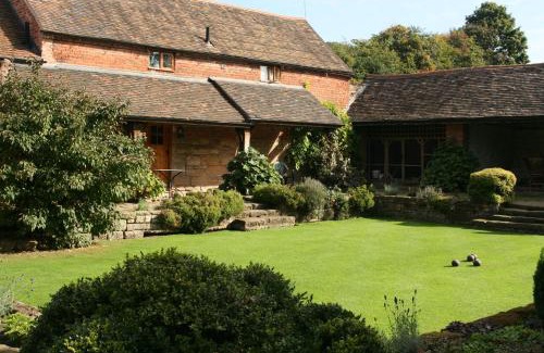 Albrighton Apartment | The Parlour - Self-Catering at Boningale Manor