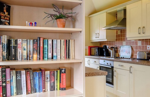 Woodhall Spa Cottage | The Parlour - UK36122