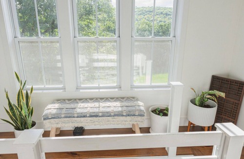 Pond Eddy Apartment | The Perch– Stylish River Retreat Nr Delaware River
