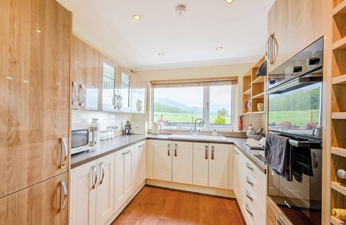 Kilmun Cottage | The perfect coastal escape for family and friends.