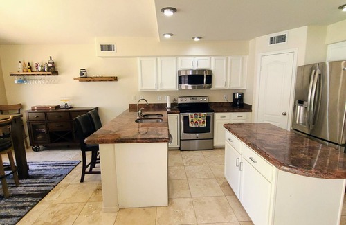 Scarlett Canyon House | The Perfect Desert Oasis Getaway! Private Pool!