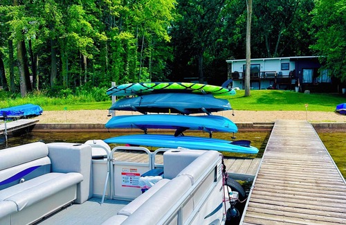 Paw Paw House | The Perfect Lake Getaway!
