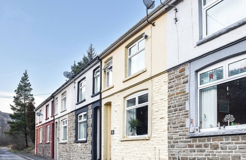Port Talbot Cottage | The picturesque Afan Valley lies in the heart of south Wales.