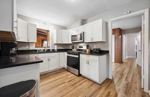 Garden City House | The Pineapple House with Pool and Guest House