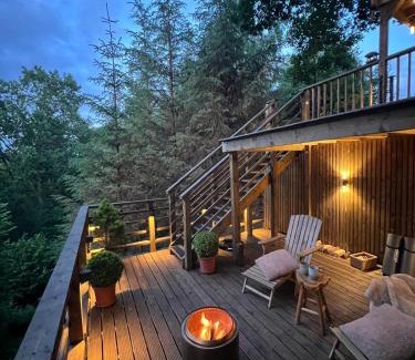 Richmond House | The Pines Treehouse at Treetops Hideouts