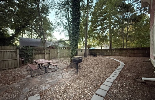 Conway House | The Pink House est. 1892