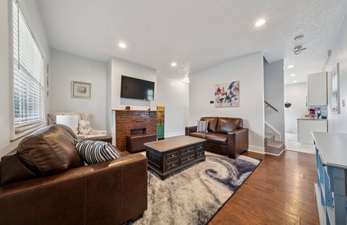 South Side Slopes House | The Pittsburgh Balcony House