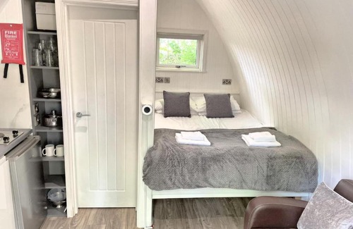 Llanybri Ski Chalet | The Pod-Hot Tub-Woodland Lodges-St Clears-Carmarthen