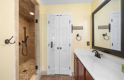 Elkton House | The Pointe at Locust Point is on the Elk River on the Upper Chesapeake Bay