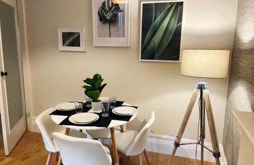 Greenock Apartment | The Portside Apartment