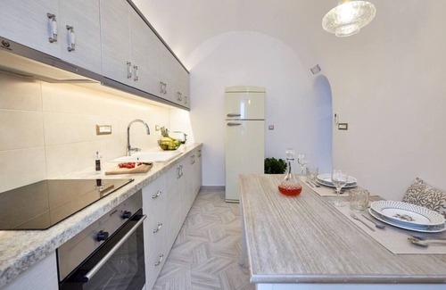 Messaria Villa | The Queen's house with jacuzzi and sea view