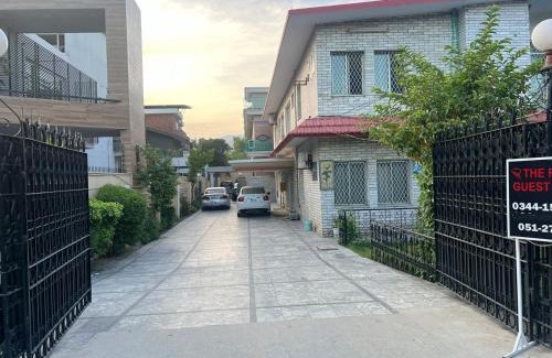 F-8 Sector House | The Rajput Guest House