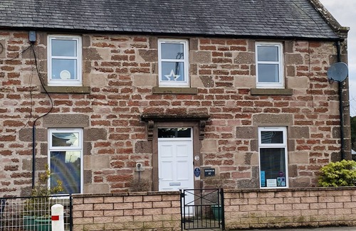 Edzell Apartment | The Ramblers Rest - recently renovated, pet friendly, close to amenities/walks.