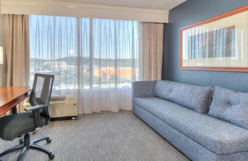 Pigeon Forge Hotel | The Ramsey Hotel and Convention Center