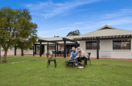 Pokolbin House | The Ranch Hunter Valley - central to all the Hunter Valley has to offer
