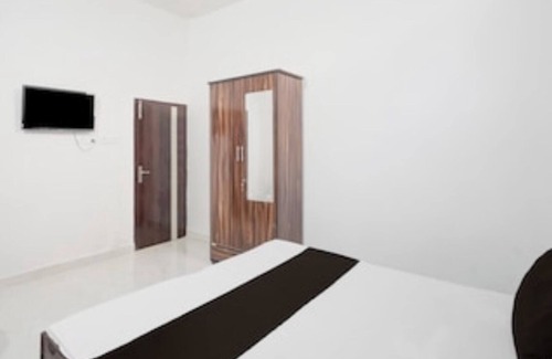 Amritsar Bed & Breakfast | The Rate quoted for All 7 Bedrooms is 165 USD. Famous Golden Temple 3 km away