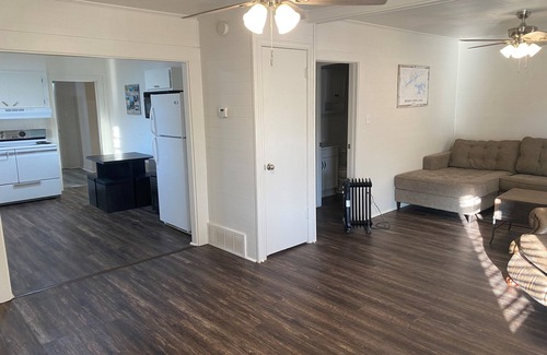 Higden House | The Red House- One mile from Narrows Marina, Shiloh Marina, or Devils Fork