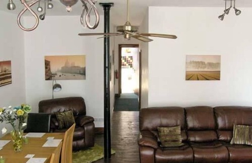 Haltwhistle Apartment | THE REIVER'S RETREAT, pet friendly in Haltwhistle