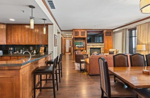 Aspen House | The Ritz-Carlton, Three-Bedroom Premier Residence 8305, Ski-in & Ski-out Resort in Aspen Highlands