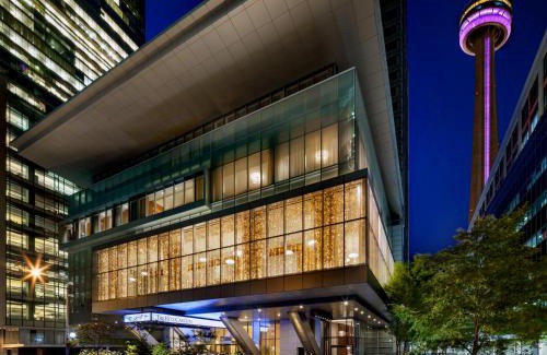 Toronto Entertainment District Hotel | The Ritz-Carlton, Toronto