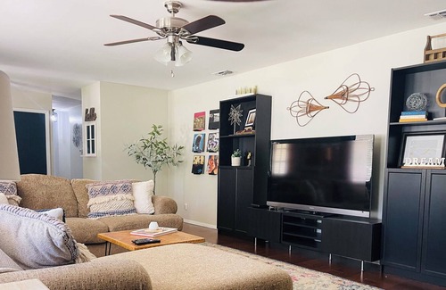 Universal City House | The Roan Ranch House-4 bd 2 bath single story