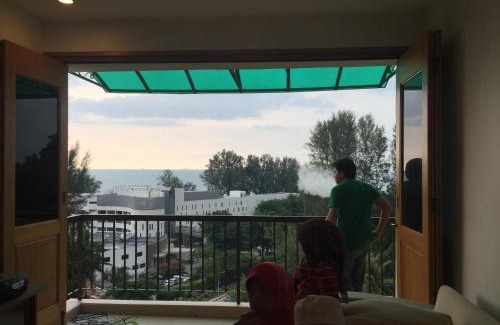 Batu Ferringhi Apartment | The Rockview Bayu Emas Penang Near Beach