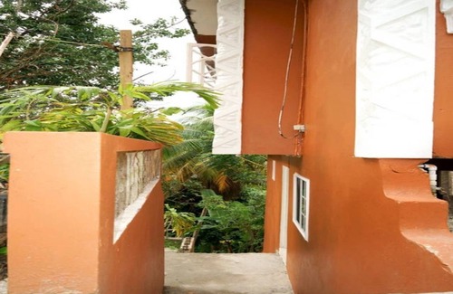 Port Antonio House | The room of the city of Ioannis Paradisos 1