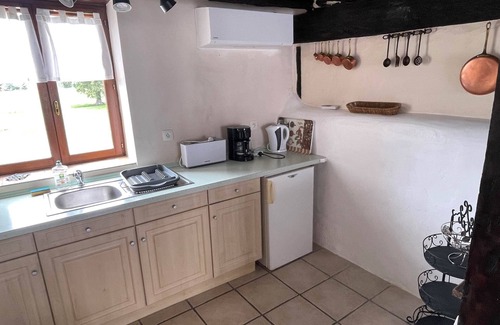 Saint-Dizier-Leyrenne House | The Roseau Gite