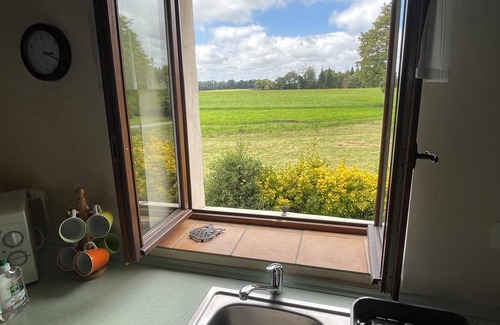 Saint-Dizier-Leyrenne House | The Roseau Gite