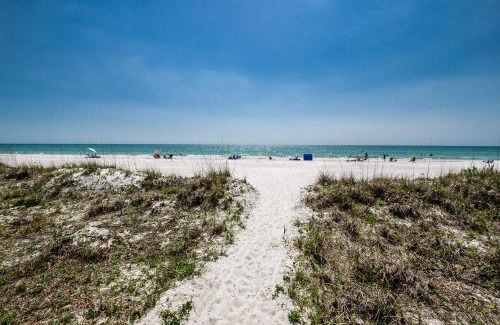 Indian Shores Apartment | The Rose