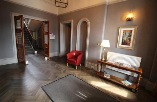 Elgin Bed & Breakfast | The Royal Hotel Elgin