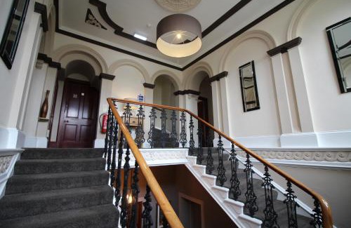 Elgin Bed & Breakfast | The Royal Hotel Elgin