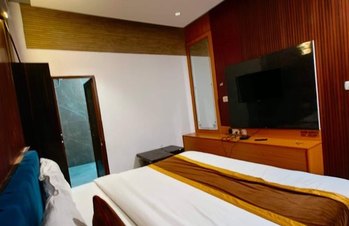 Bareilly Hotel | The Royal Hotel