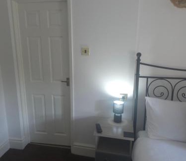 Llandovery Hotel | The Royal Oak Inn, Rhandirmwyn