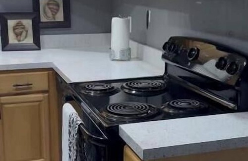 Westside House | The Royal Retreat –3 Br Getaway