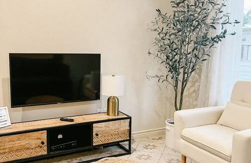 Abilene House | The Ruby - Modern Updated 4/2 Home Near ACU