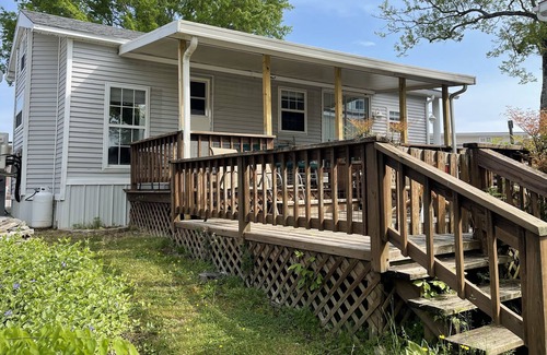 Dandridge RV Rental | The Sailboat! Lakeside Tiny Cottage with private dock and firepit!
